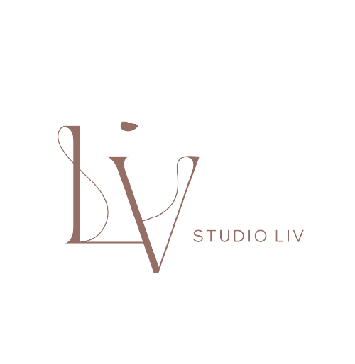 Logo van Studio REDD met elegante typografie en minimalistisch ontwerp, geschikt voor branding en promotie van creatieve diensten.